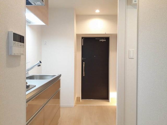 玄関収納も完備。