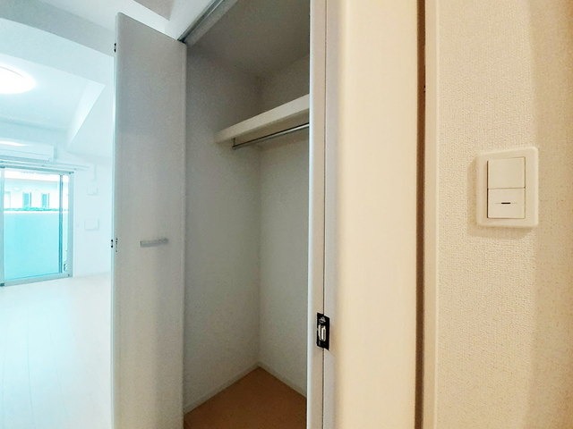 お荷物はこちらへ。