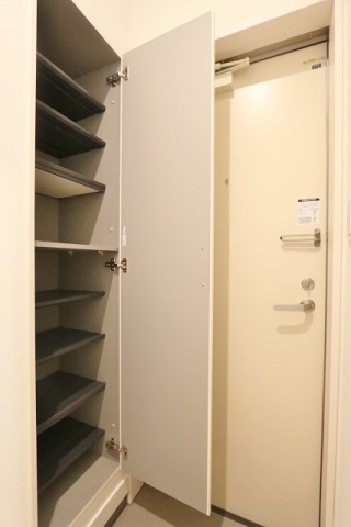 シューズボックスもたっぷり収納できます