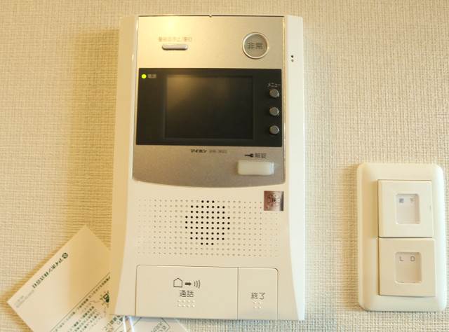 写真は同型の別部屋です。