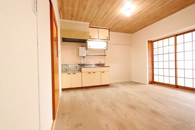 リノベーションされてオシャレなリビングですね