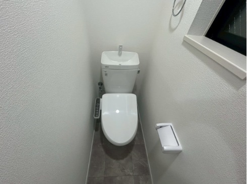 清潔感のあるトイレですね