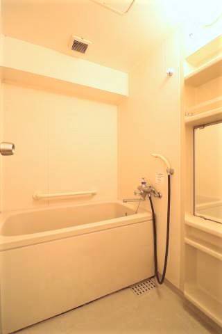 清潔感のあるバスルームで癒やし空間を