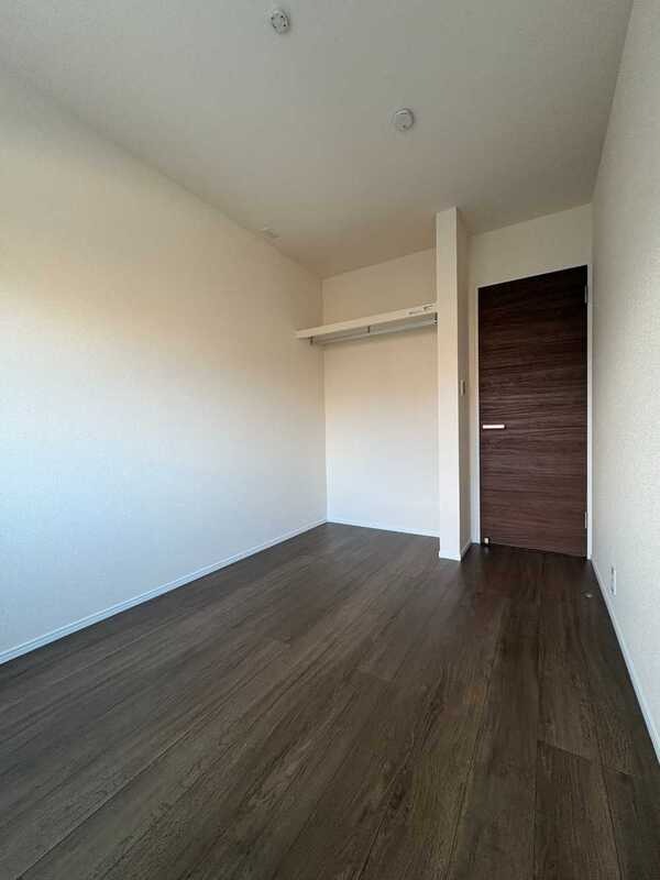 こちらは寝室にいかがでしょうか