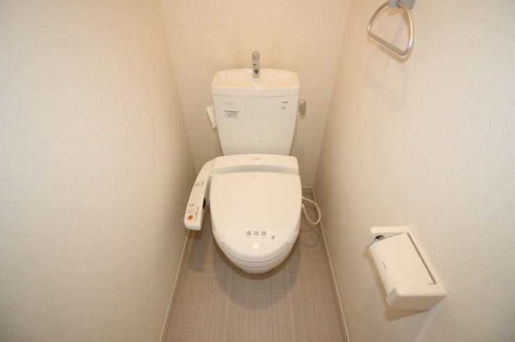 清潔感のあるトイレです