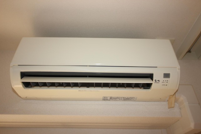 エアコン付きで一年中快適に過ごせます