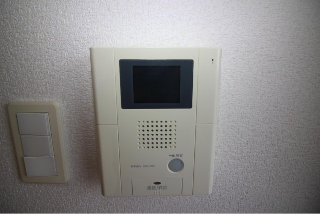 TVモニターホン付きで女性には安心ですね
