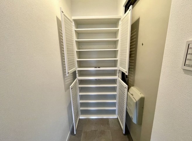 玄関収納もばっちりです。