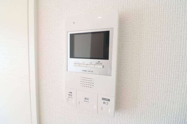 来訪者の顔が確認できるので安心です