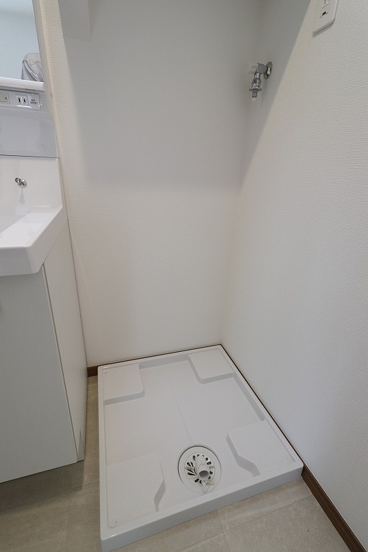 室内洗濯機置場完備。