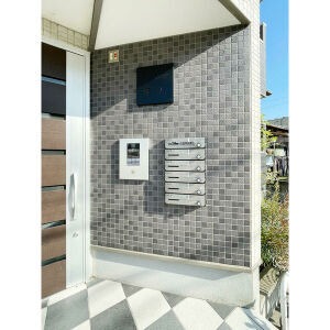 オートロック完備。