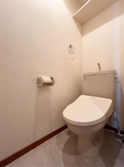 清潔感のあるトイレです