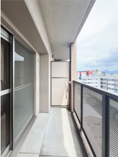 天気のいい日はこちらで洗濯物を干せます