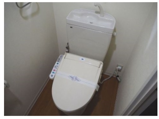 ウォシュレット付きです