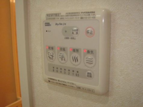 浴室乾燥機付きです