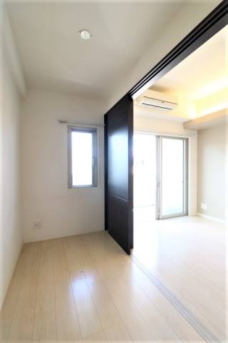 こちらもフローリングです