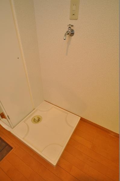 室内洗濯機置場完備。