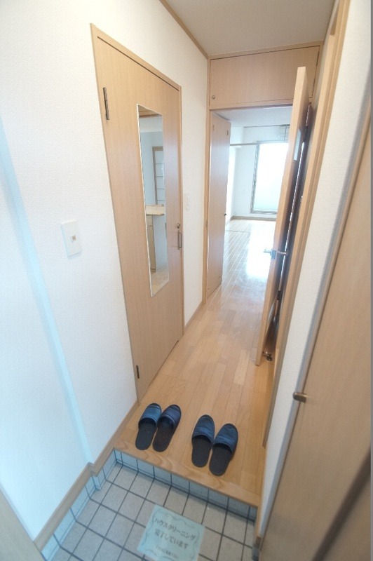 明るい玄関ですね。