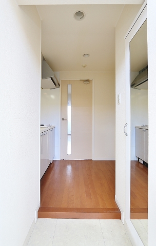 玄関の全身鏡で身だしなみばっちり