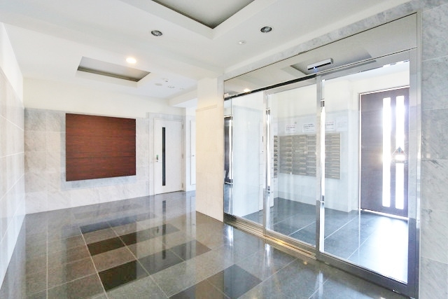 綺麗なエントランスですね