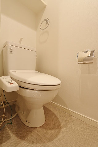 ウォシュレット付いてます