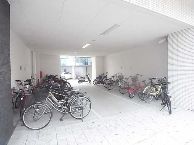屋根付きの駐輪場です