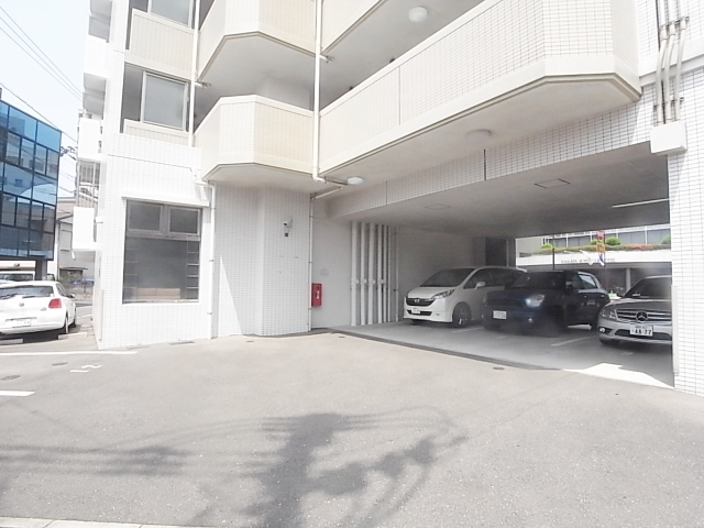 駐車場あります