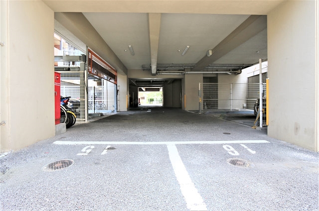 敷地内に駐車場がございます