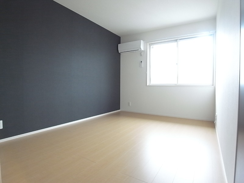 こちら寝室にいかがでしょうか。