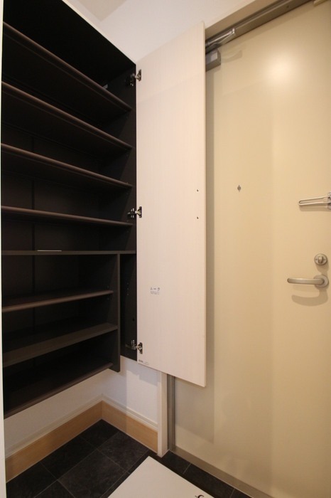 玄関収納もばっちりです