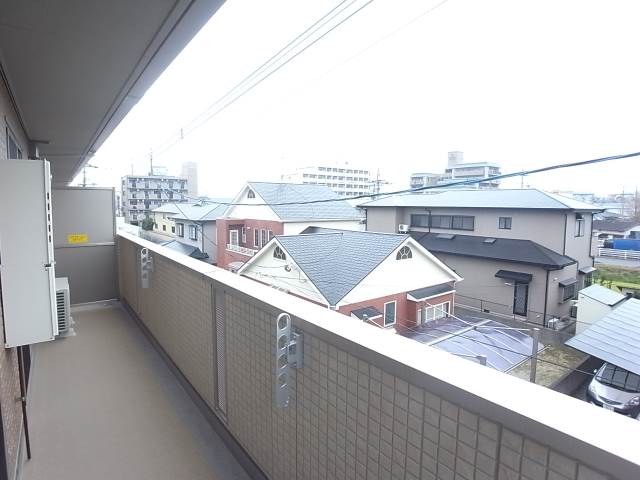 せんたくものはこちらへどうぞ。