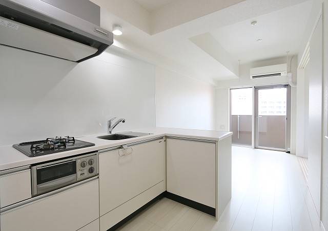 使い易いＬ字型のシステムキッチン