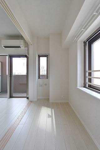 こちらは寝室に