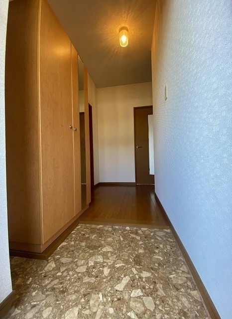 玄関はこんな感じです。