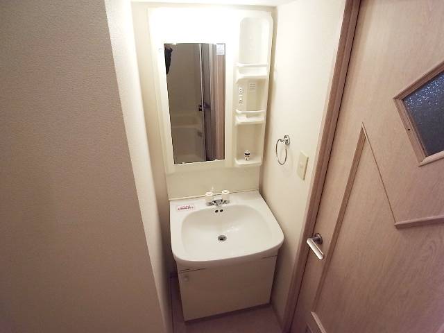 独立洗面台もしっかりと。