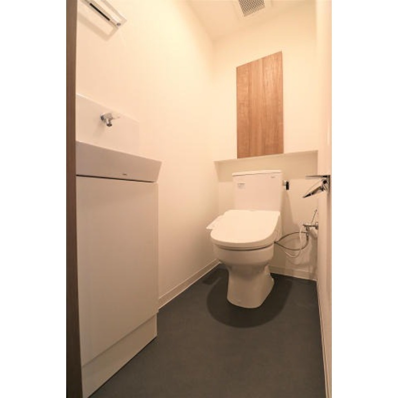 ウオシュレット付きです