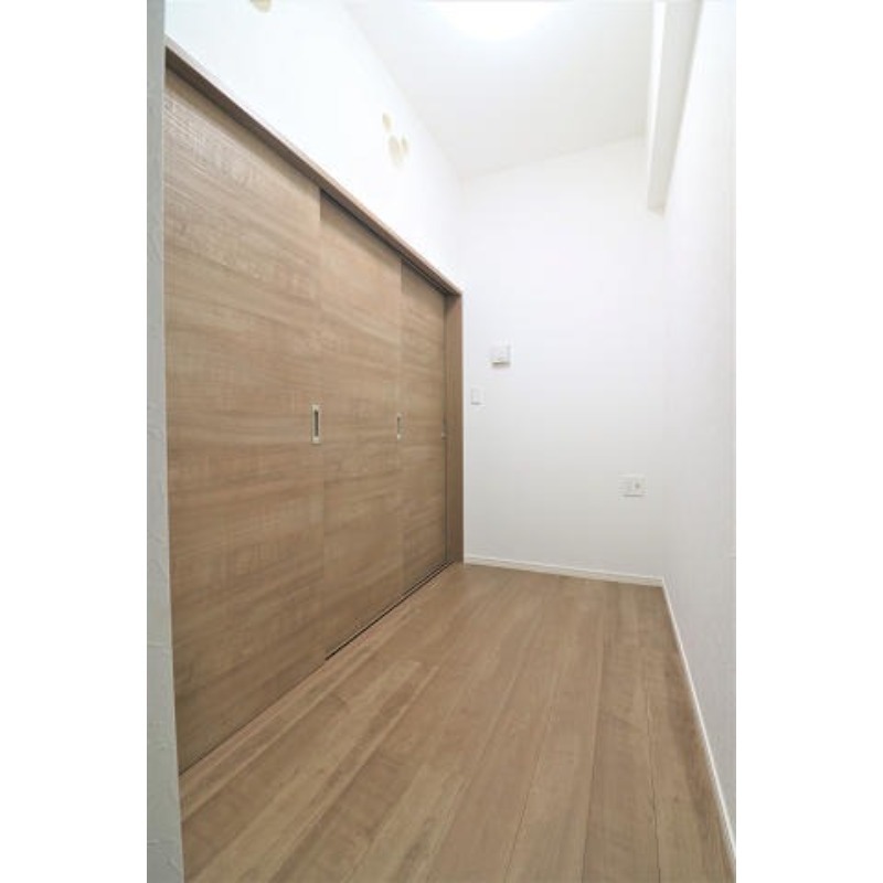 こちらは寝室にいかがでしょうか