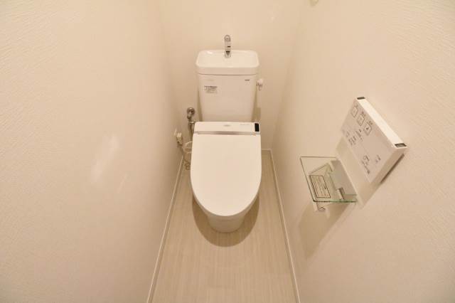 ウォシュレット完備で快適です