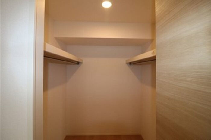 お荷物はこちらへ。