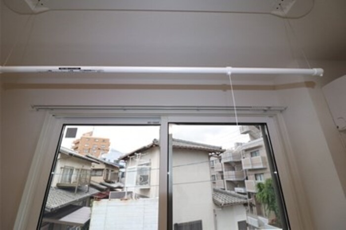 室内物干し完備。