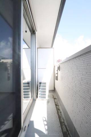 天気の良い日の洗濯物はこちらでされてください