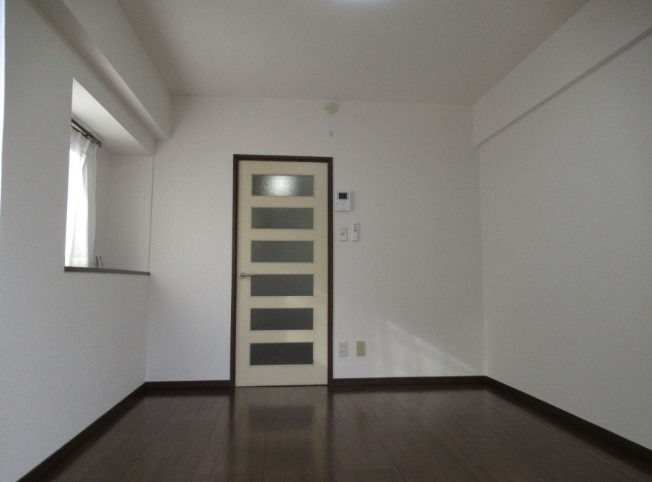 家具の配置がしやすいお部屋です