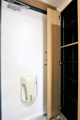 沢山の靴が収納できるシューズボックスです