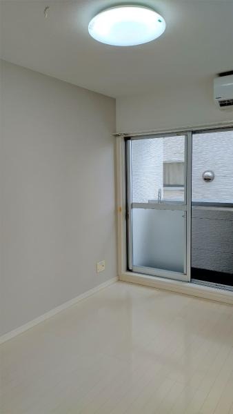 家具の配置がしやすいリビングですね