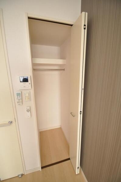 お洋服が多い方でも楽々収納できます