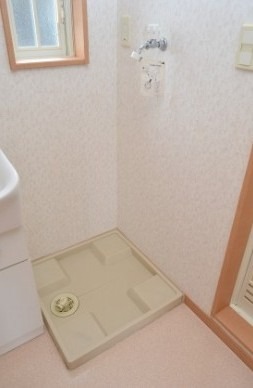 もちろん室内洗濯機置場です。