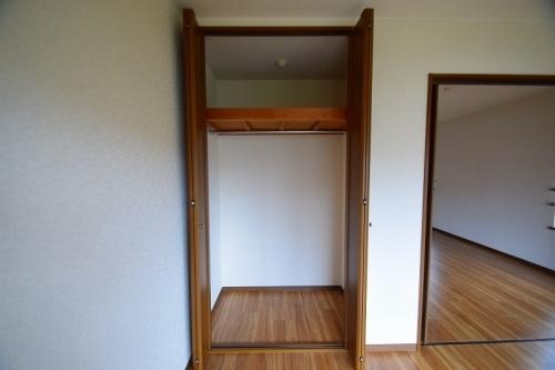 ロングコートもかけられます。