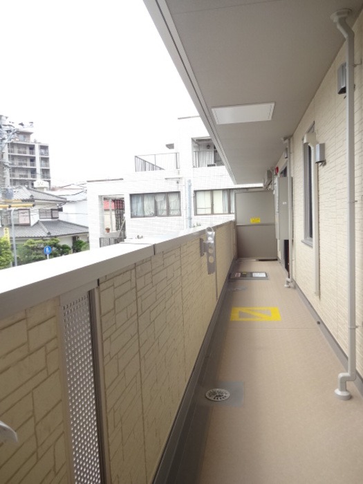 洗濯物はこちらへ。