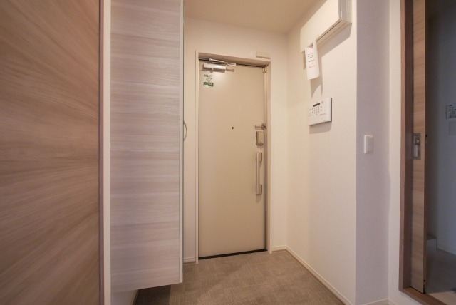 明るい玄関です