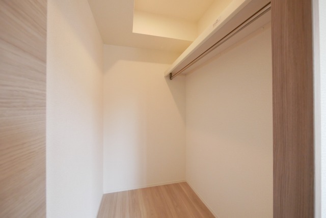 大容量のウォークインクローゼットです